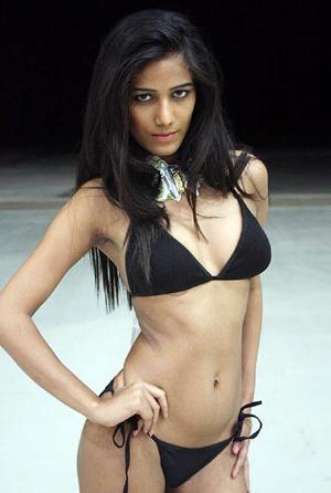 Desi Bikini 14.jpg Bollywood Bikini Actress Models
